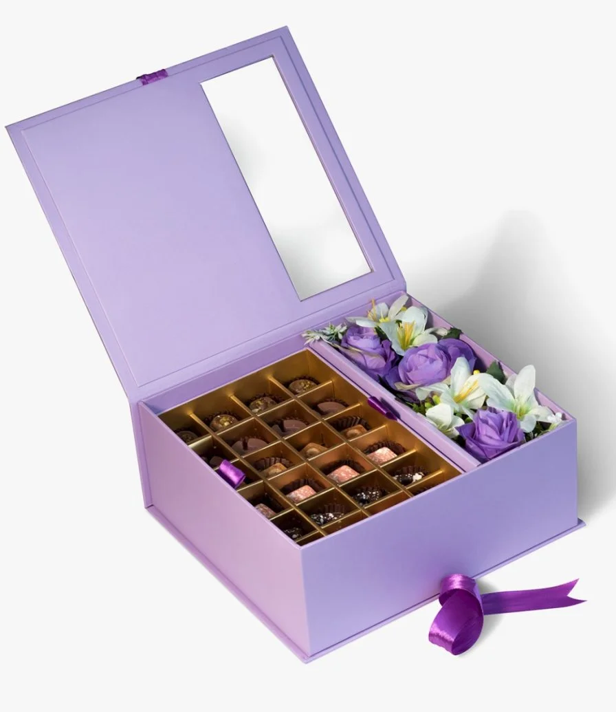 صندوق شوكولاتة متنوعة داخل صندوق بنفسجي من سنسز