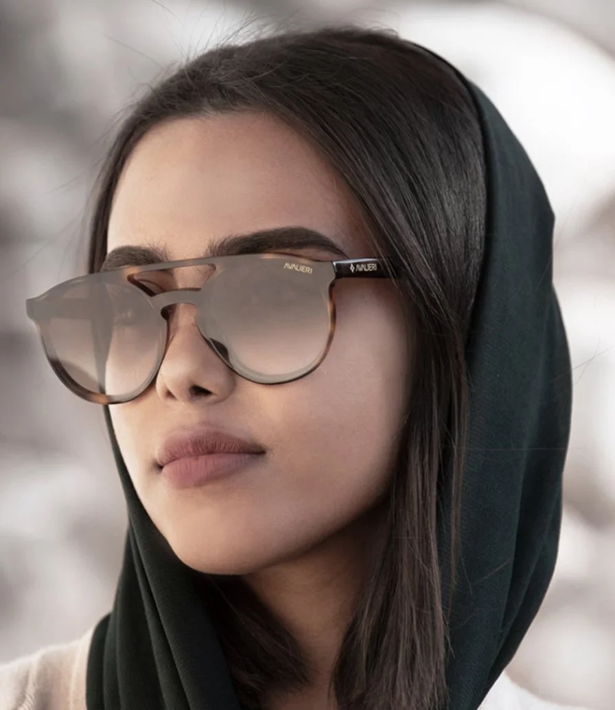 نظارات شمسية من أفاليري باللون البني للنساء والرجال