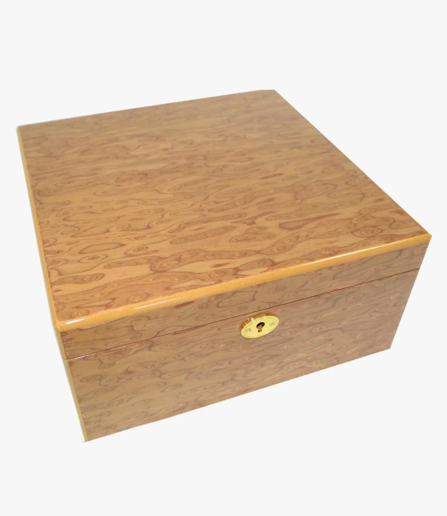 صندوق تمور خشبي بلون بني 96 قطعة من فوري وجالاند