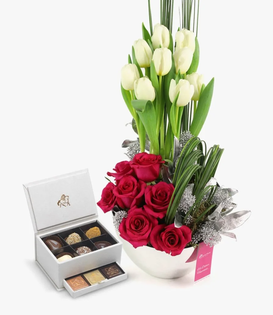 مجموعة مكوّنة من باقة زهور جريسفول وصندوق شوكولاتة جوديفا ميني رويال