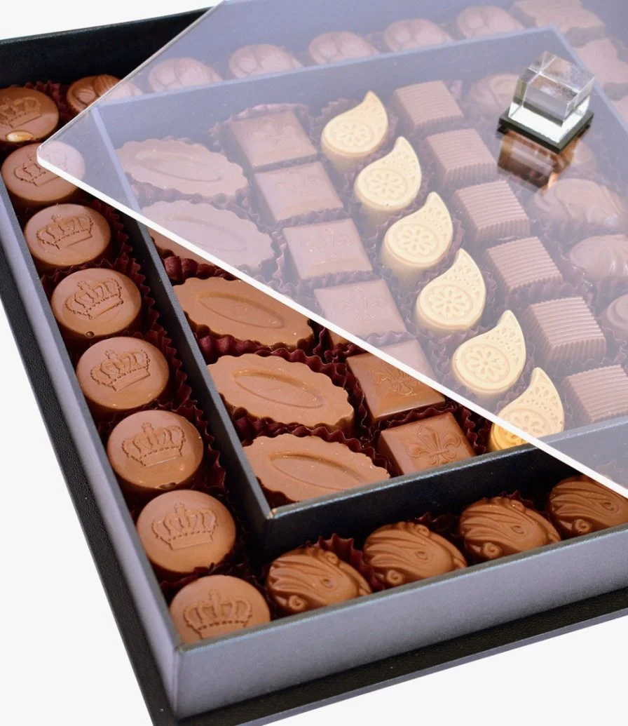 تشكيلة شوكولاتة في صندوق أسود بغطاء أكريليك من فيكتوريان (1 كجم)