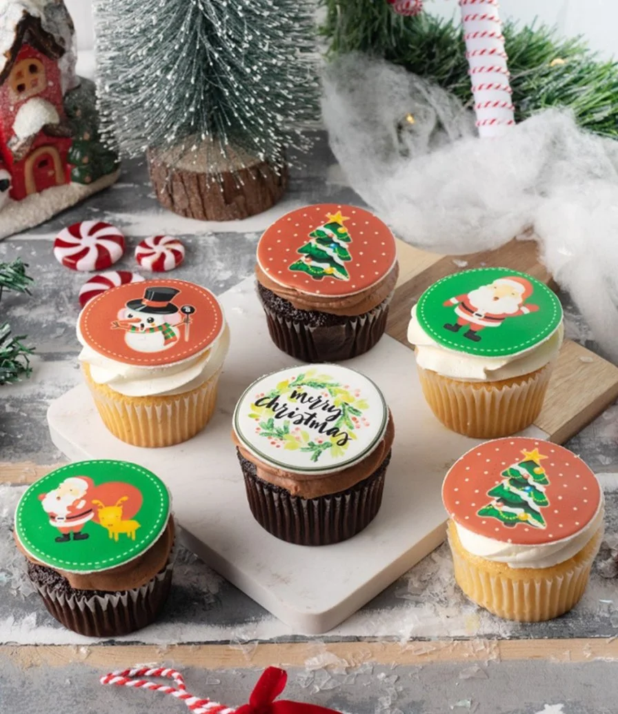 Christmas Greetings Cupcakes by Cake Social
