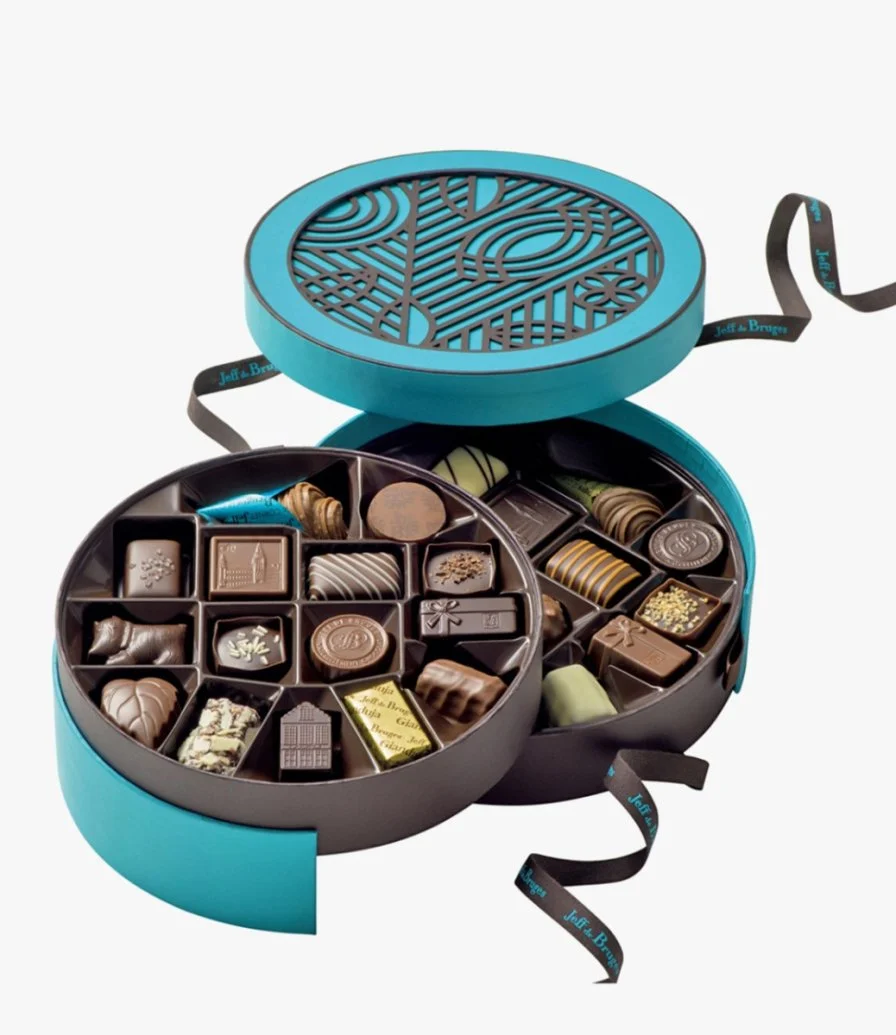 صندوق شوكولاتة كلاسيك سيكشن شكل مستدير من جيف دي بروج (كبير)