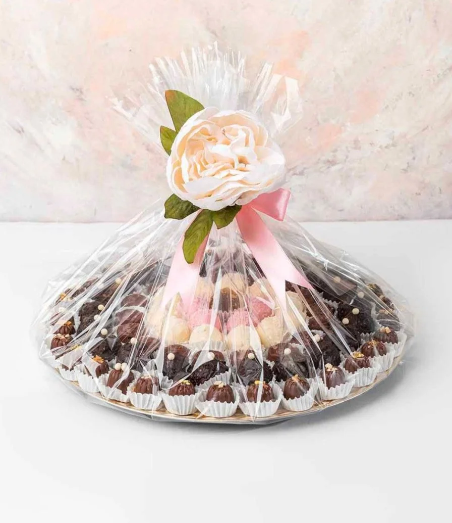 Dates and Chocolates Hamper by NJD