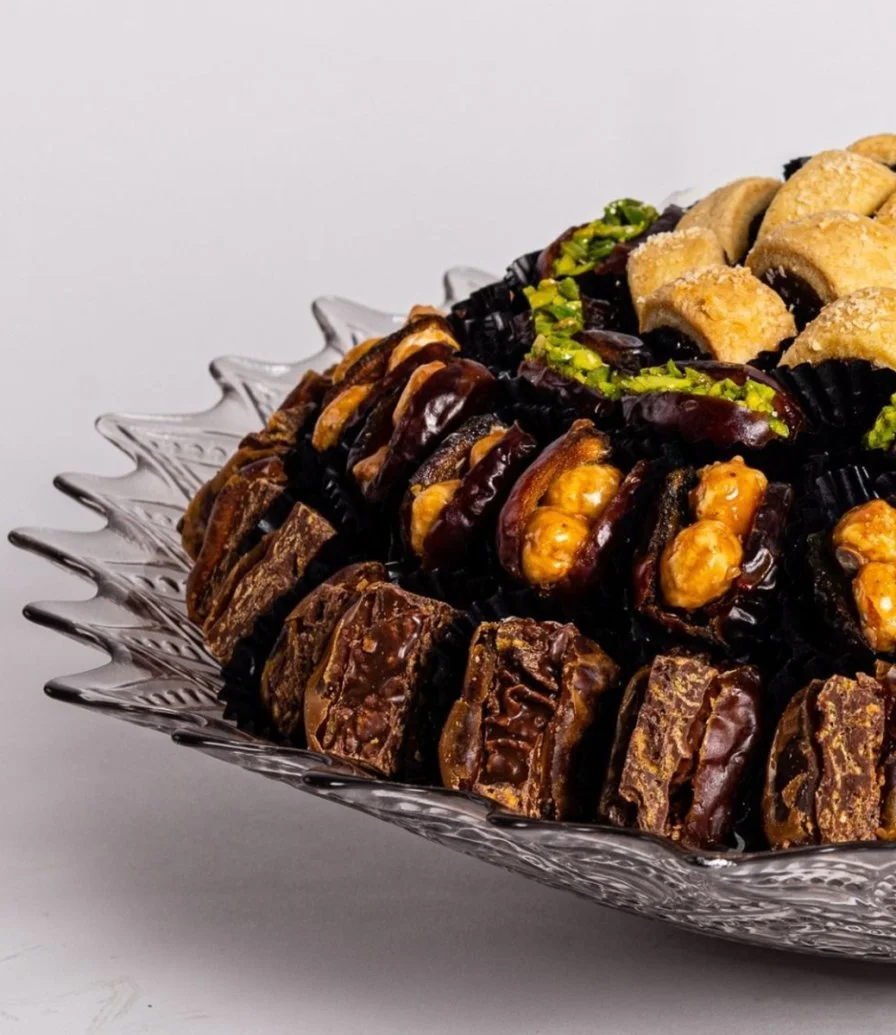 Dates and Maamoul Tray by The Date Room