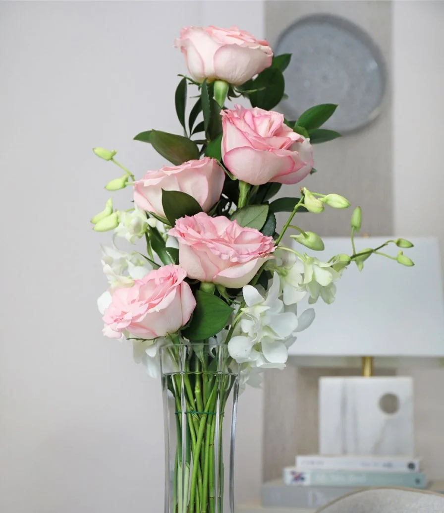 The Pink Elegant Twist Roses Arrangement