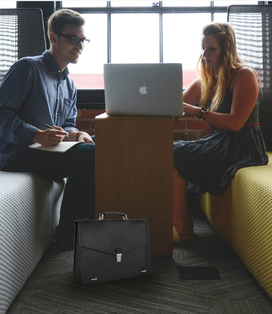 جايتي - سانثوم حقيبة مكتب للكمبيوتر المحمول باللون الأسود