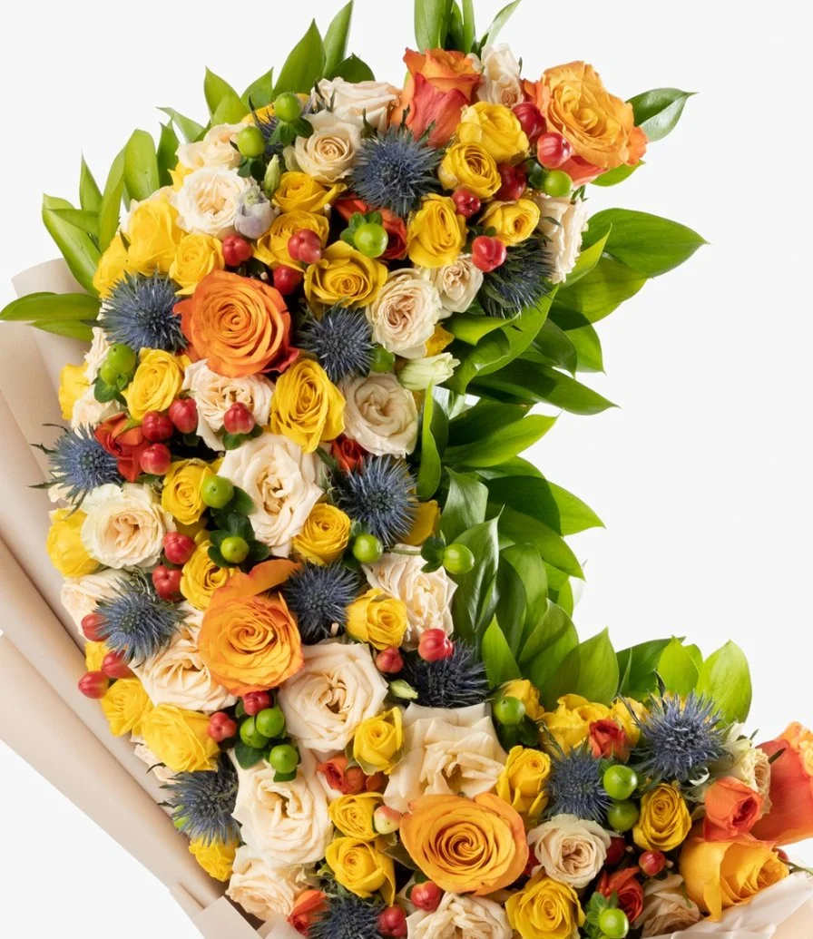 Hand Bouquet and Medium Qamara Date Box by Bateel Bundle