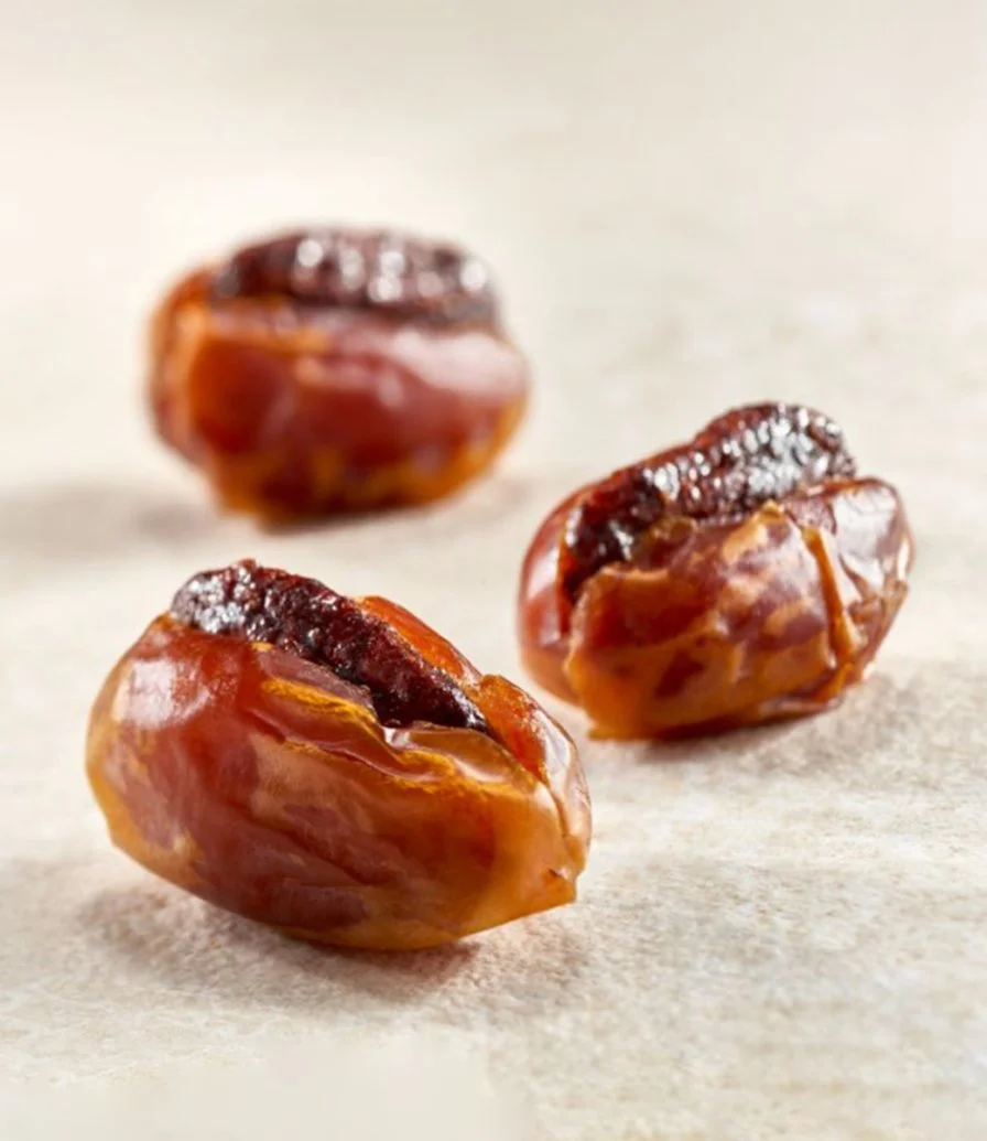 Kholas Dates with Caramelized Pecan by Bateel
