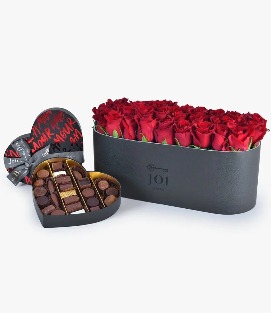 صندوق جلدي من الورود الحمراء مع قلب أحمر كبير من جيف دي بروج