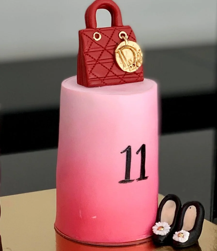 Makeup & Fashion Mini Cakes Birthday Set By Yummy Bakes