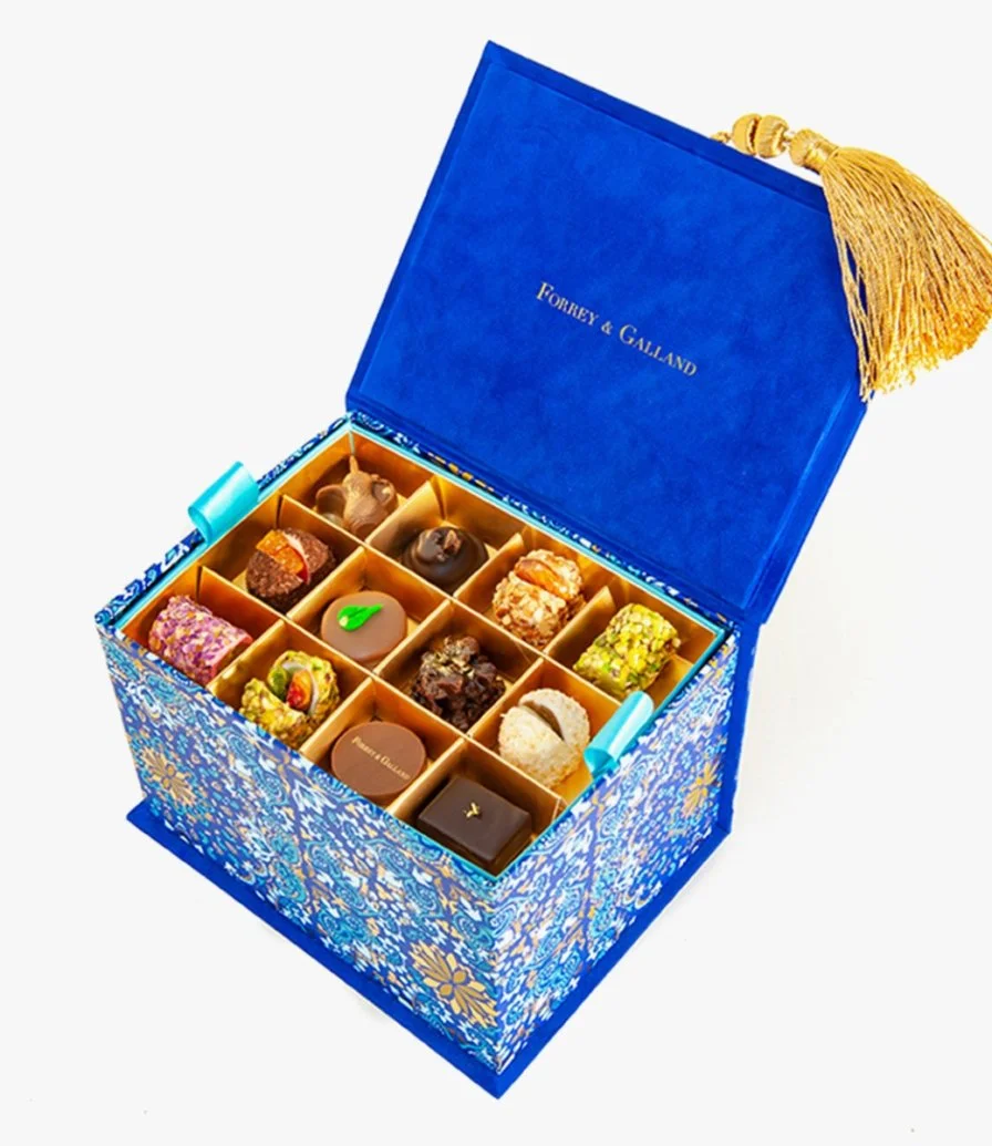 صندوق شوكولاتة موفنج لاير من فوري آند جالاند