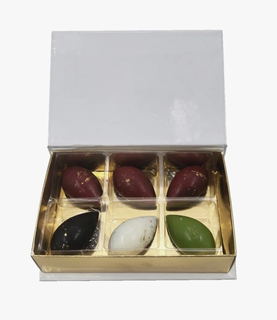 Mixed Chocolate UAE National Day 6 Pcs Box by Chocolatier