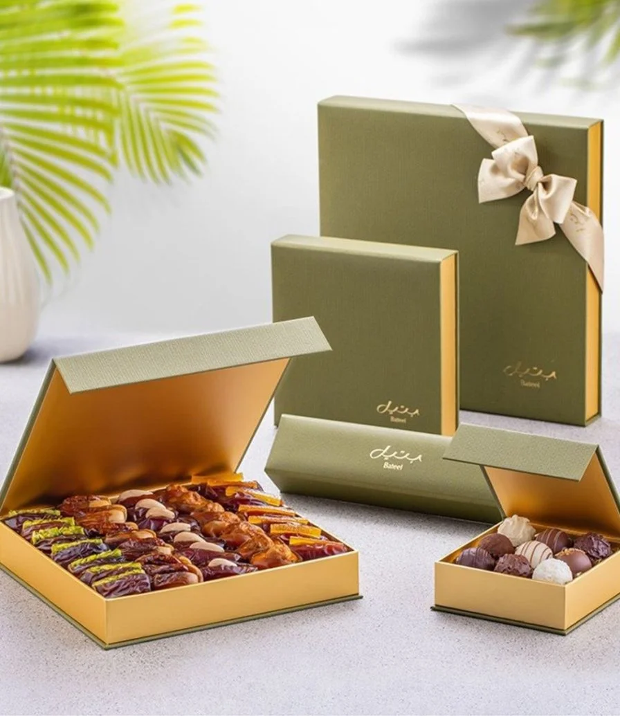 Palm Square Assorted Dates XS by Bateel