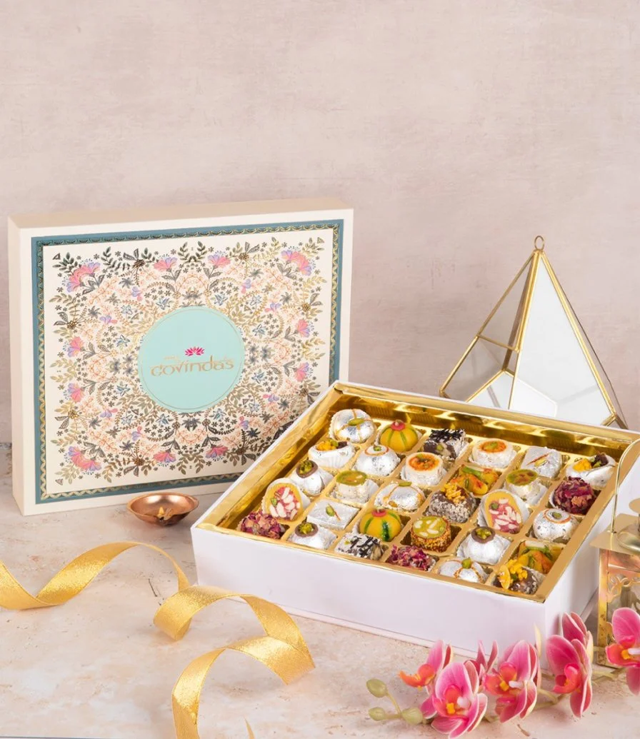صندوق حلوى ديوالي المميز 30 قطعة 1 من ماي جوفيندا