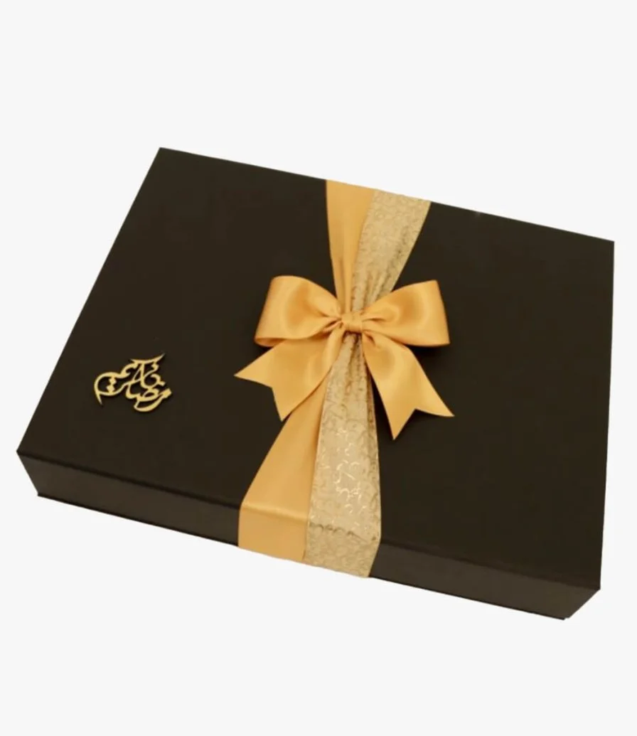 صندوق تمور وشوكولاتة رمضان أسود من لو شوكوليتير دبي