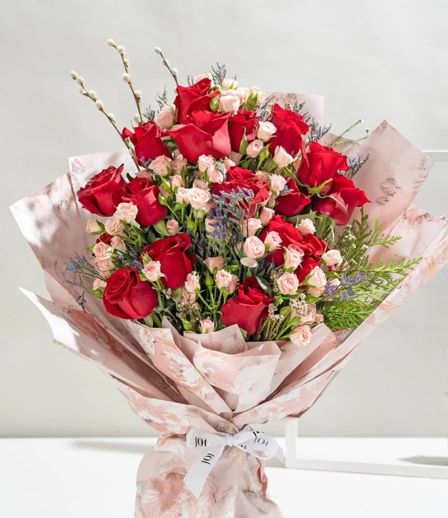 Red & Pink Roses Hand Bouquet