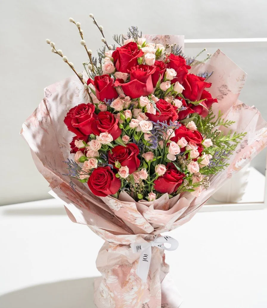 Red & Pink Roses Hand Bouquet