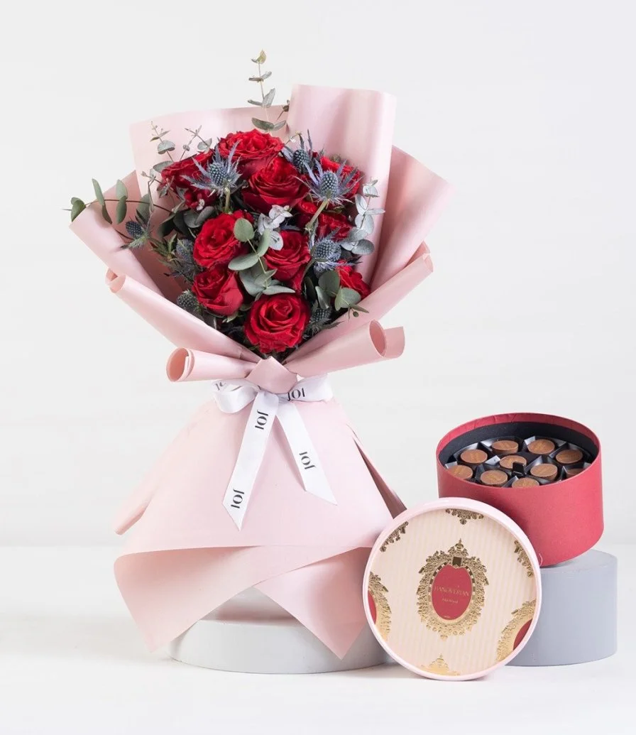 Red Roses Hand Bouquet & Brand Mix by Hanovarian Bundle