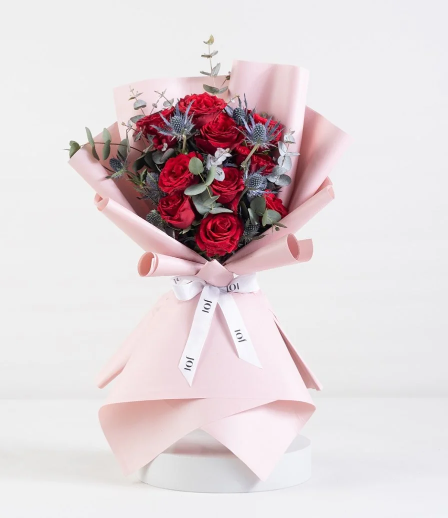 Red Roses Hand Bouquet & Brand Mix by Hanovarian Bundle