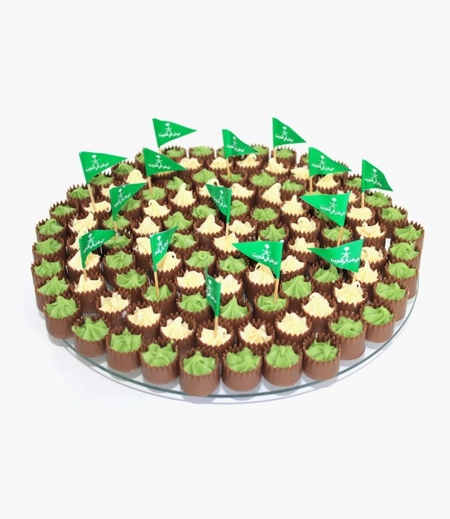 صينية شوكولاتة زجاجية لليوم الوطني السعودي