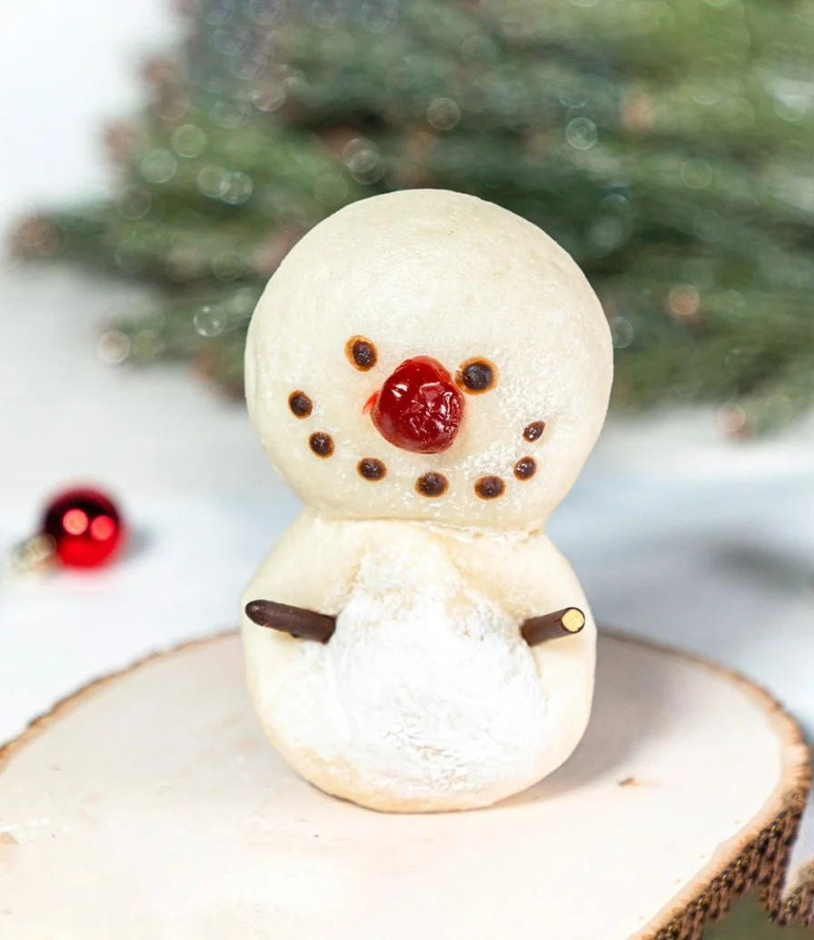Snowman by Yamanote Atelier