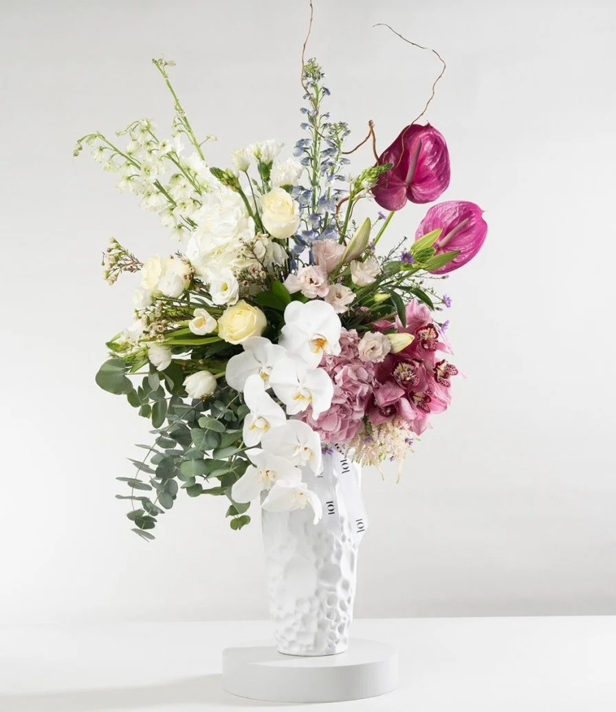 The Elegant Mix Flower Arrangement