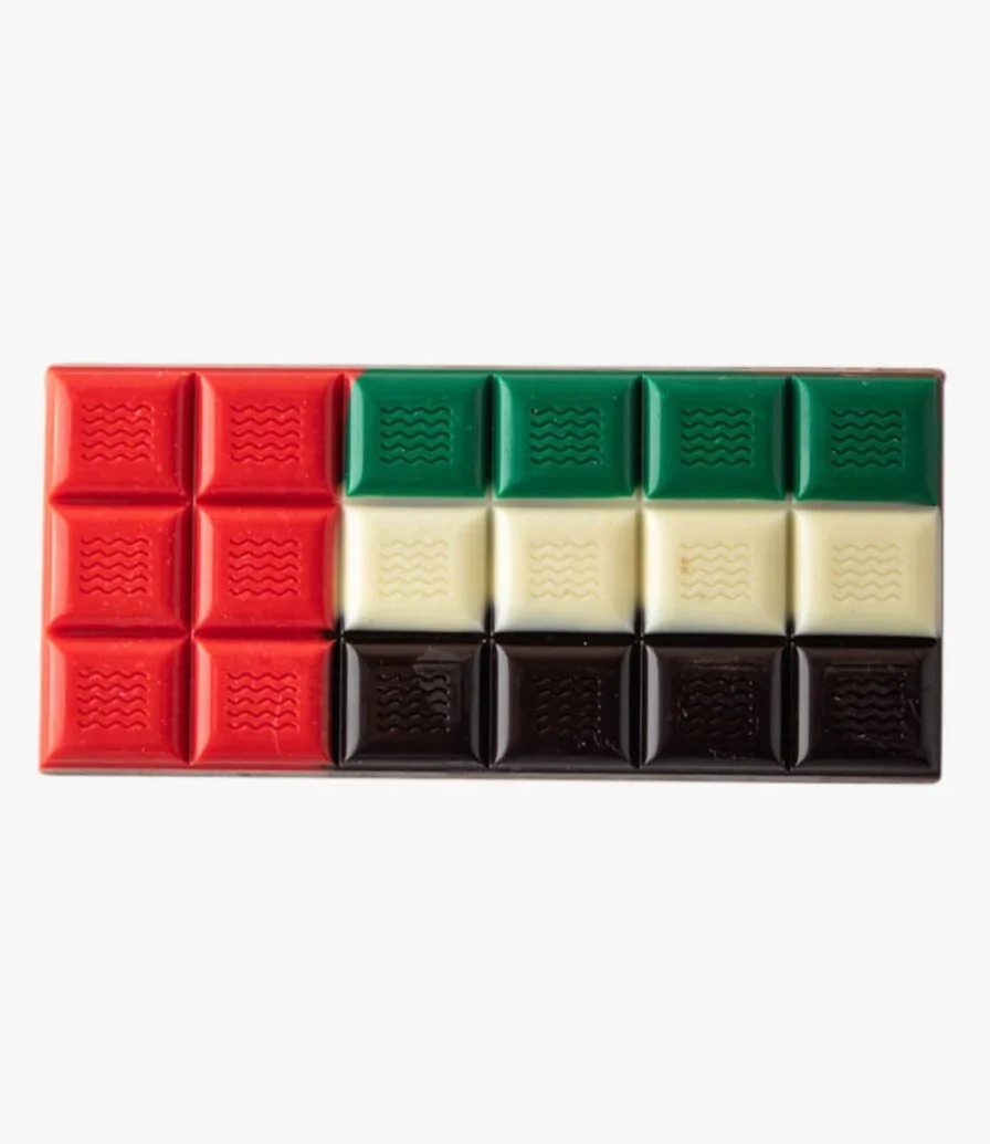 بار شوكولاتة بتصميم علم الإمارات