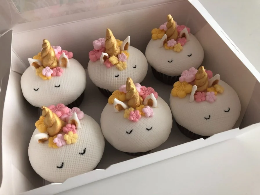 Unicorn cupcakes (dozen)