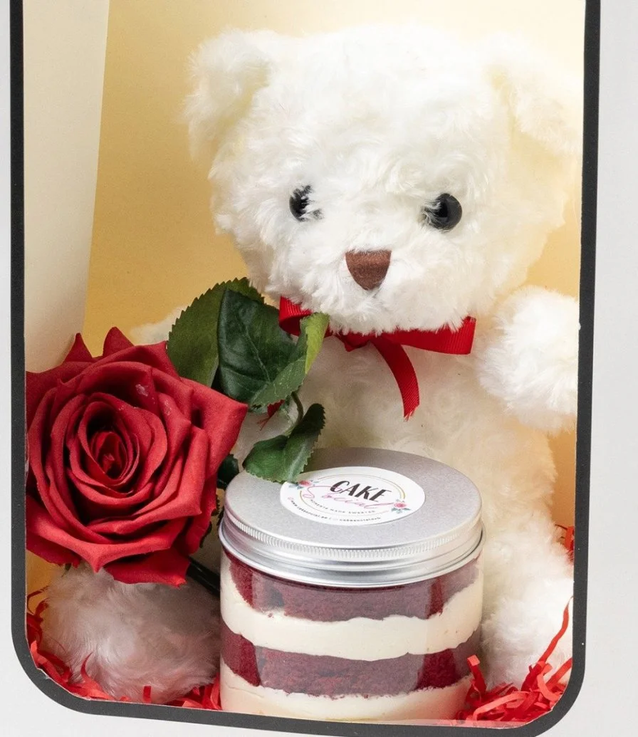 دمية دب عيد الحب مع جرة الكيك من كيك سوشيال