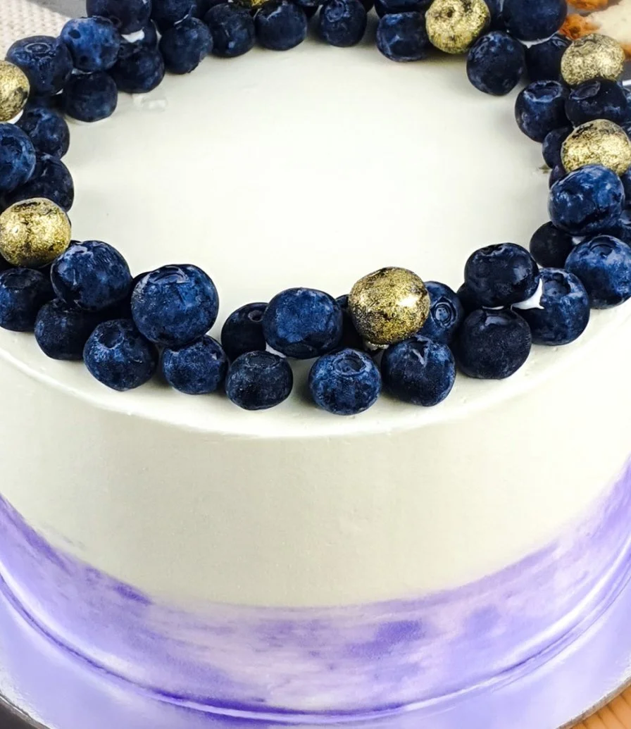 Vanilla Blueberry Cake by Sugaholic