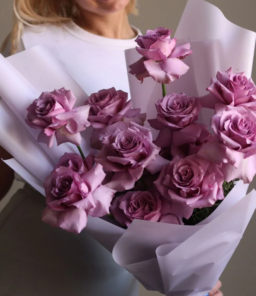 بوكيه الأزهار البنفسجية من فريندز فور فلاورز