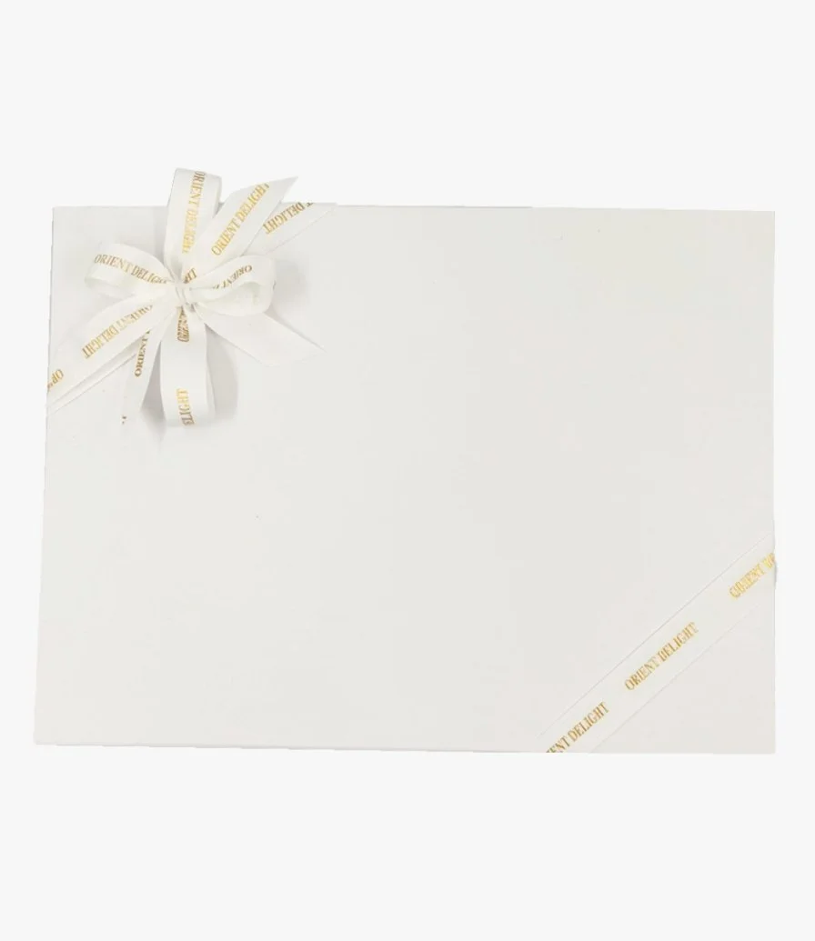 صندوق هدايا أبيض من شوكولاتيه