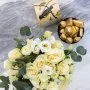 White Elegance Flower Arrangement with Anoosh Chocolate 500G by Anoosh