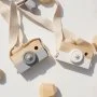 لعبة كاميرا خشبية باللون الرمادي من ارك تشيلدرن